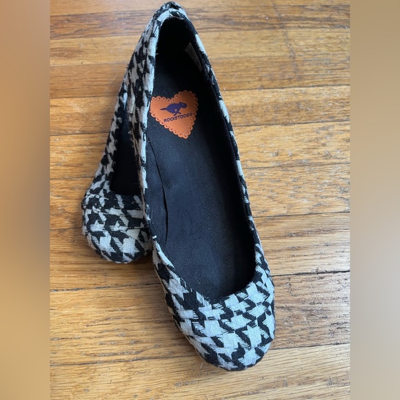 Rocket Dog women’s shoe black and white houndstooth pattern - Picture 3 of 6